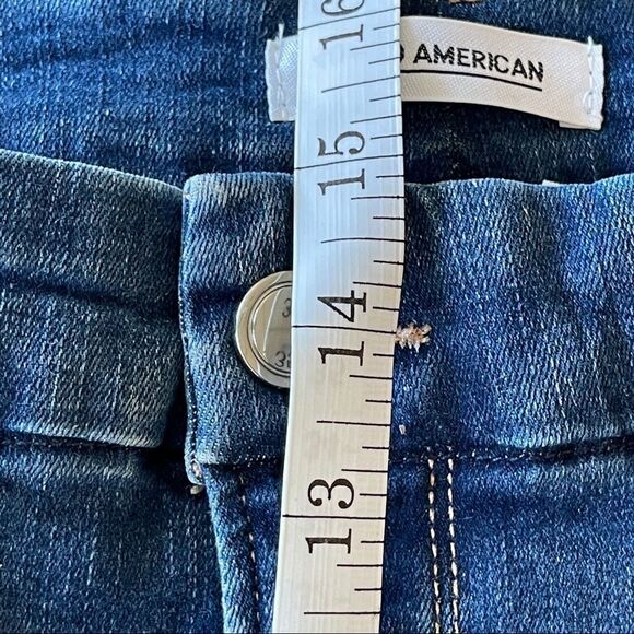 Good American Good Waist Crop Jeans in Medium/Dark Wash with Raw Edge Hem - 24W - Picture 12 of 13